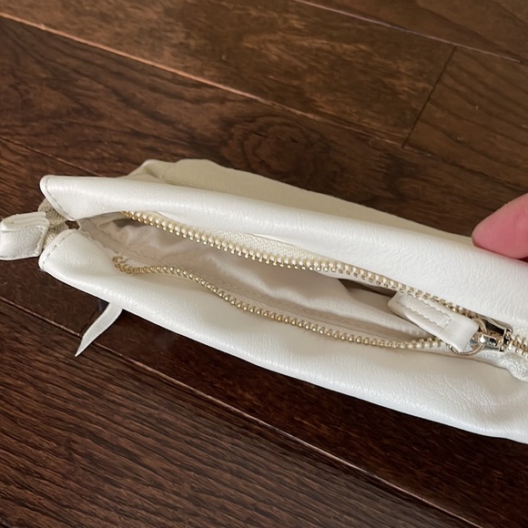 Chloe makeup bag new with tags never worn never used - Picture 2 of 3